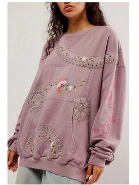 FREE PEOPLE Grams Attic Embroidered Sweatshirt Size L Purple RARE GRANNYCORE